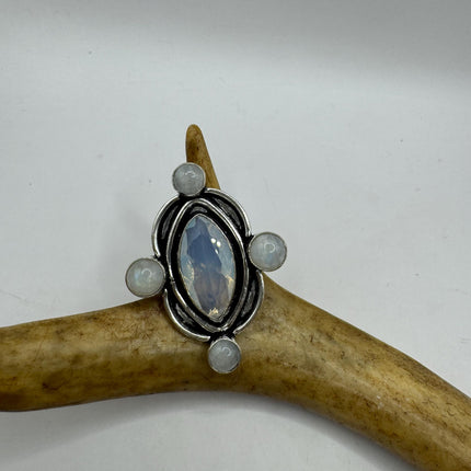 Vintage Rainbow Moonstone Ring Band - Antique Style Design