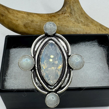 Vintage Rainbow Moonstone Ring Band - Antique Style Design