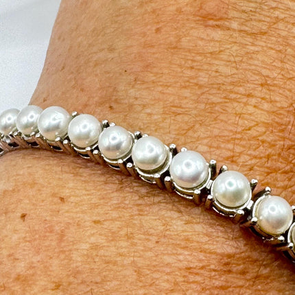 Vintage white Bracelet mother Pearl Set with marcasite in 925 Sterling Silver