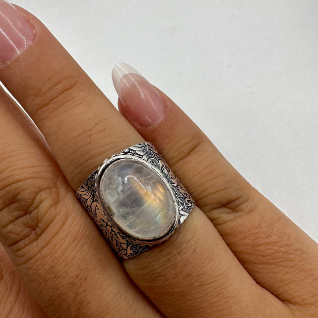 Vintage Rainbow Moonstone Ring Band - Antique Style Design