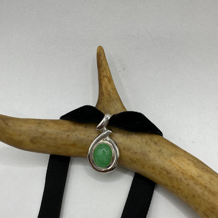 Vintage Green Jade Choker 925 Sterling Silver Necklace
