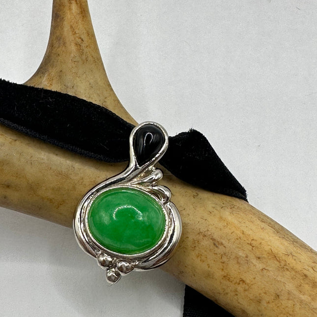 Vintage Green Jade Choker 925 Sterling Silver Necklace