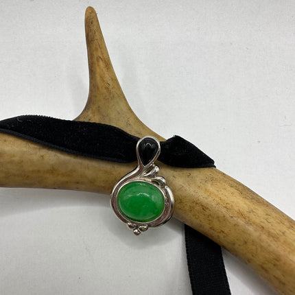 Vintage Green Jade Choker 925 Sterling Silver Necklace