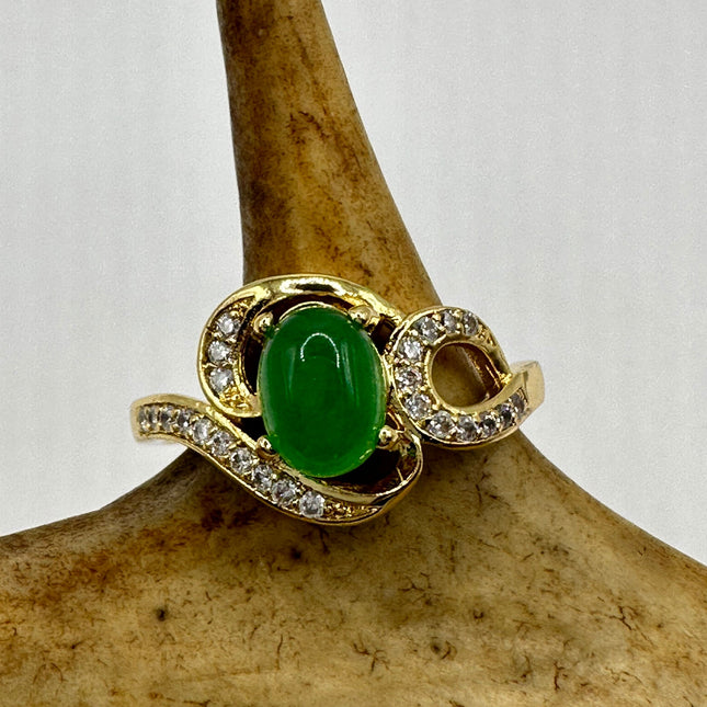 Vintage Gold Green Jade Lucky Cocktail Ring