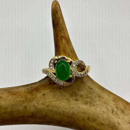 Vintage Gold Green Jade Lucky Cocktail Ring
