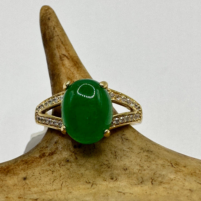 Vintage Gold Green Jade Lucky Cocktail Ring