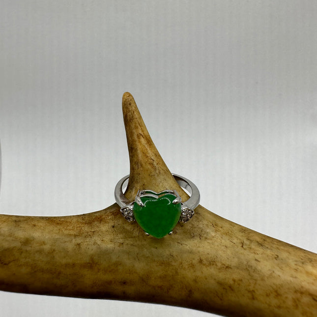 Vintage Green Jade Heart Lucky Cocktail Ring
