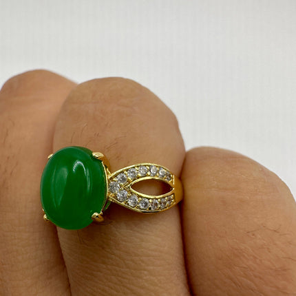 Vintage Gold Green Jade Lucky Cocktail Ring - oval shape, antique design, diamond look