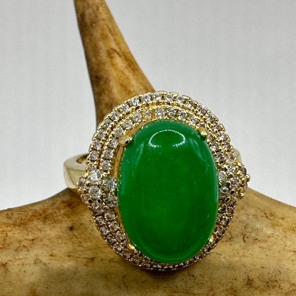 Vintage Gold Green Jade Lucky Cocktail Ring - oval shape, antique design, diamond look
