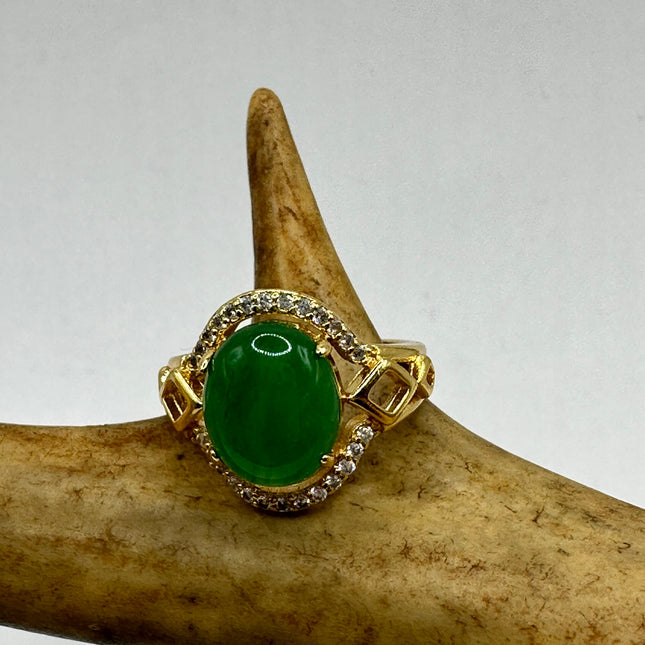 Vintage Gold Green Jade Lucky Cocktail Ring - oval shape, antique design, diamond look