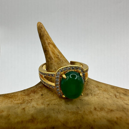 Vintage Gold Green Jade Lucky Cocktail Ring