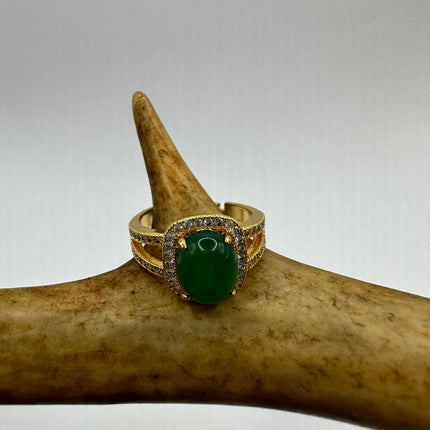 Vintage Gold Green Jade Lucky Cocktail Ring