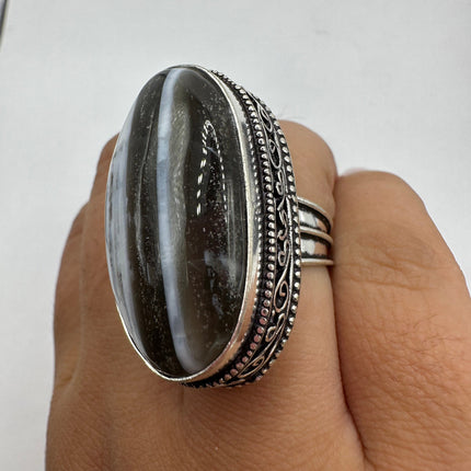 Vintage Black Banded Agate Cocktail Ring