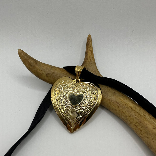 Vintage Gold Locket | Large Etched Heart Pendant Memory Charm | Golden Stainless Steel Velvet Choker Necklace Holds Small Photo Pet Memory