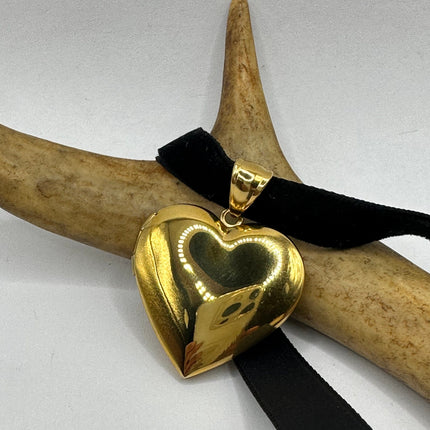 Vintage Gold Locket | Small Heart Photo Memory Charm Velvet Choker Necklace | Golden Stainless Steel Pendant Holds Small Photo or Pet Memory