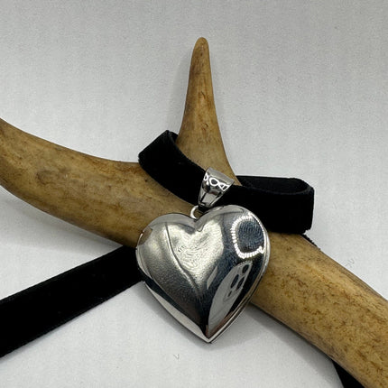 Vintage Style Heart locket Silver Stainless Steel