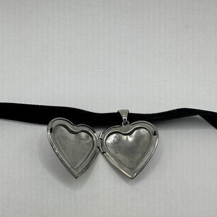 Vintage Style Heart locket Silver Stainless Steel
