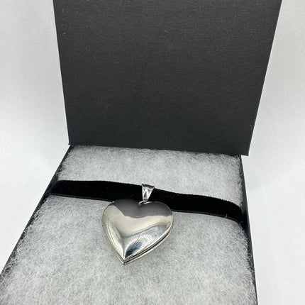 Vintage Style Heart locket Silver Stainless Steel