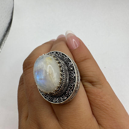 Vintage Rainbow Moonstone Ring Band - Antique Style Design