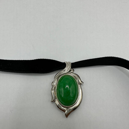 Vintage Green Jade Choker 925 Sterling Silver Necklace