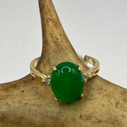 Vintage Gold Green Jade Lucky Cocktail Ring