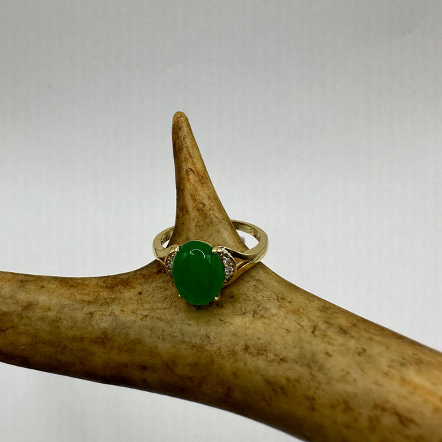 Vintage Gold Green Jade Lucky Cocktail Ring