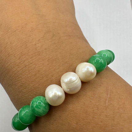 Vintage Green and White Aventurine Jade Lucky Stretch Beaded Bracelet