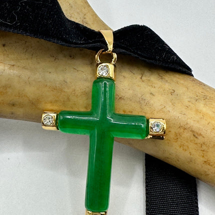 Vintage Green Jade Cross Choker Necklace - Golden Bronze