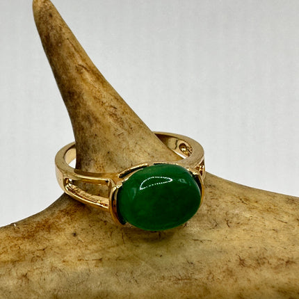 Vintage Gold Jade Ring | Green Gemstone Jade Crystal Birthstone Lucky Cocktail Ring - Size 7