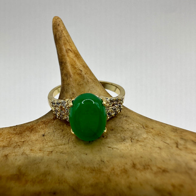 Vintage Gold Green Jade Lucky Cocktail Ring - oval shape, antique design