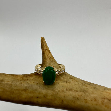 Vintage Gold Jade Ring | Lucky Emerald Green Fun Jade White Crystal Gemstone Cocktail | Gold Finished Bronze Band Ring | Size 7