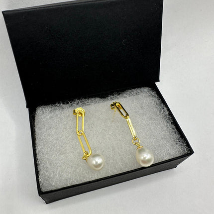 Vintage Gold Earrings | White Pearl Deco Chain Link Style Dangle Drop Earrings | Golden 925 Sterling Silver | Everyday Elegant Wedding