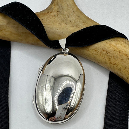 Vintage Silver Photo Locket | 925 Sterling Silver Pendant Photo Memory Charm Necklace | Can Hold Photo or Pet Ashes