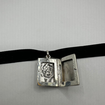 Vintage Silver Photo Locket | Etched Rose Photo Memory Charm | 925 Sterling Silver Pendant Choker Necklace