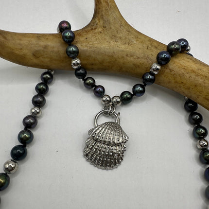 Vintage Sea shell 925 Sterling Silver chain black pearl Necklace
