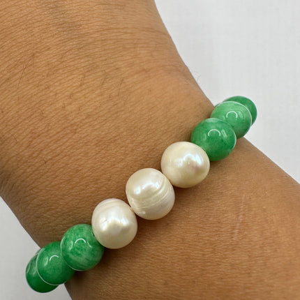 Vintage Green and White Aventurine Jade Lucky Stretch Beaded Bracelet