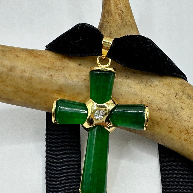 Vintage Green Jade Cross Choker Necklace - Golden Bronze