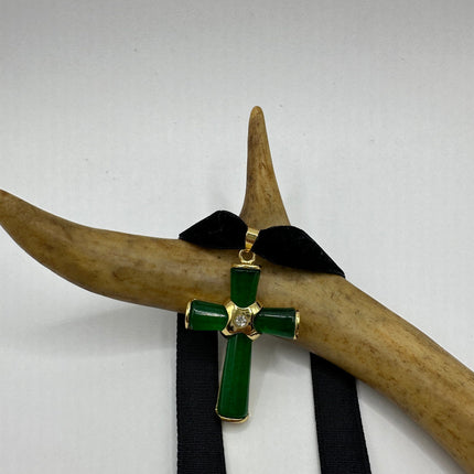 Vintage Green Jade Cross Choker Necklace - Golden Bronze