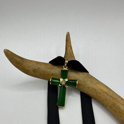 Vintage Green Jade Cross Choker Necklace - Golden Bronze