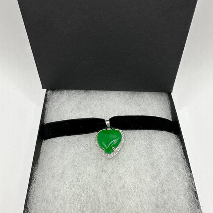 Vintage Gemstone Pendant | Green Jade Heart Shape Deco Charm Pendant | Silver Bronze Velvet Choker Necklace