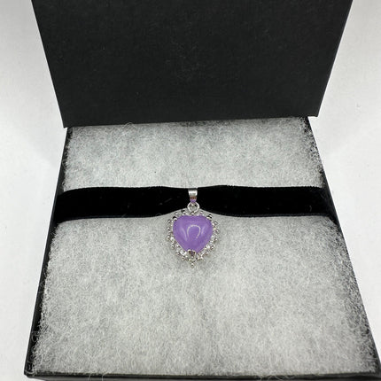 Vintage Pendant Choker Necklace | Lavender Purple Jade Gemstone Crystal Lucky Heaty Charm Statement Choker in Golden Bronze