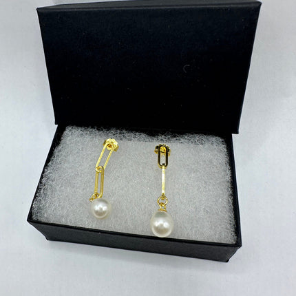Vintage Gold Earrings | White Pearl Deco Chain Link Style Dangle Drop Earrings | Golden 925 Sterling Silver | Everyday Elegant Wedding