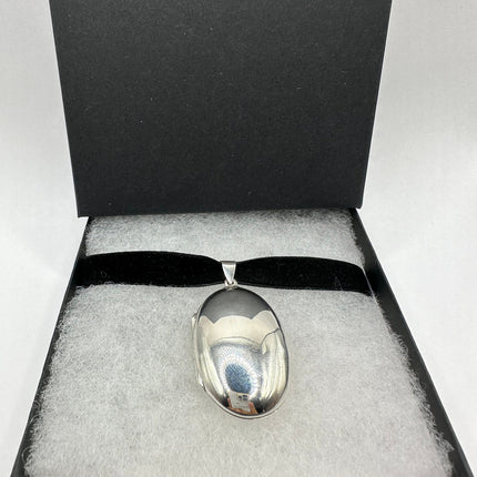 Vintage Silver Photo Locket | 925 Sterling Silver Pendant Photo Memory Charm Necklace | Can Hold Photo or Pet Ashes