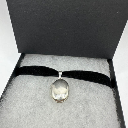 Vintage Silver Photo Locket Pendant Choker Necklace - 925 Sterling Silver Photo Charm Engravable Antique Locket