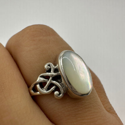 Vintage Mother of Pearl Celtic Knot Ring Band 925 Sterling Silver