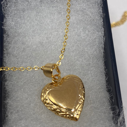 Vintage 9k Gold Heart Locket – Tiny Photo Pendant Memory Charm on Delicate Gold Filled Chain Necklace