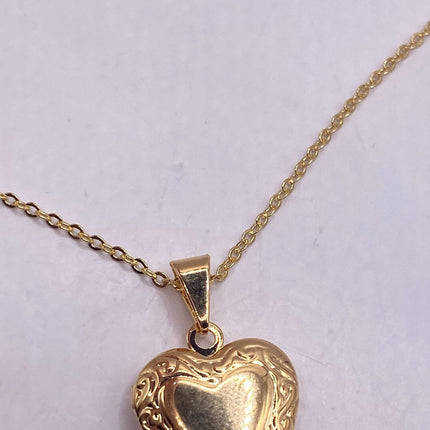 Vintage 9k Gold Heart Locket – Tiny Photo Pendant Memory Charm on Delicate Gold Filled Chain Necklace