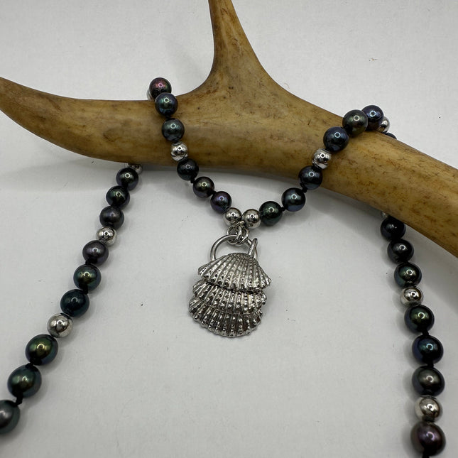 Vintage Sea shell 925 Sterling Silver chain black pearl Necklace