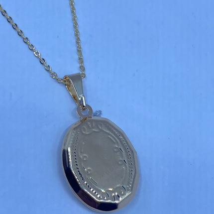 Vintage Tiny Gold Photo Locket - 9K GF Etched Locket on a Delicate Chain Necklace | Small Photo Memory Vintage Locket Necklace