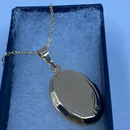 Vintage Tiny Gold Photo Locket - 9K GF Etched Locket on a Delicate Chain Necklace | Small Photo Memory Vintage Locket Necklace
